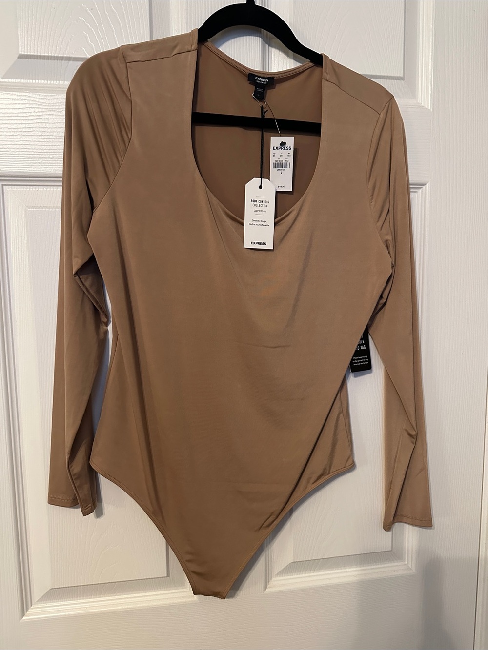 Express Women's Long Sleeve V-Neck Bodysuit - Tan